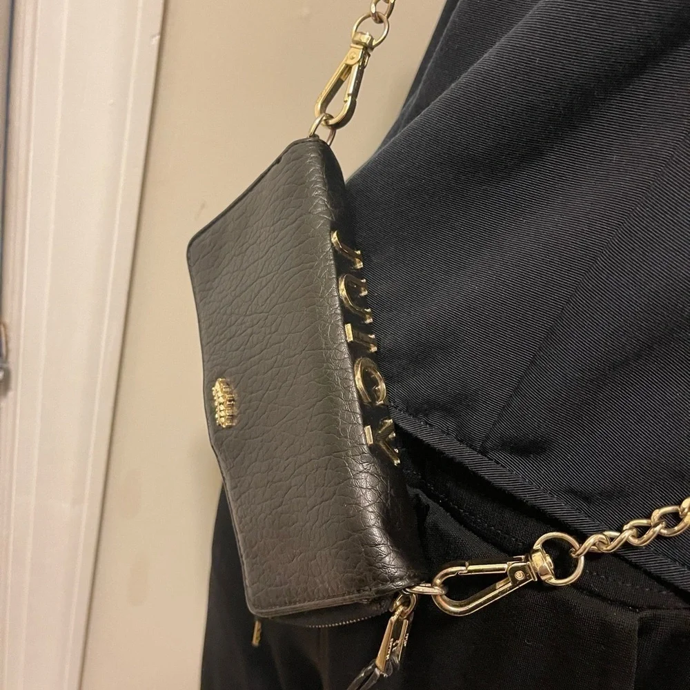 JUICY COUTURE • WALLETS AND CARDHOLDERS. Beautiful wallet with big logo in top